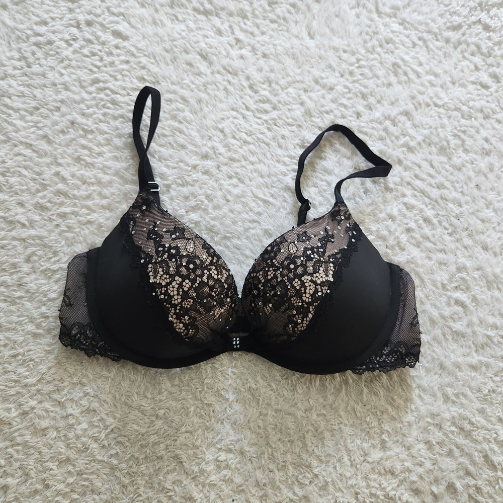 Victorias Secret Black Lace Padded Demi Bra Rhinestone Accent 32C